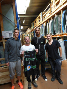 ADA en visite chez VSF - La remise des maillots Newsletter Octobre 2018 - VSF Vitro Service France